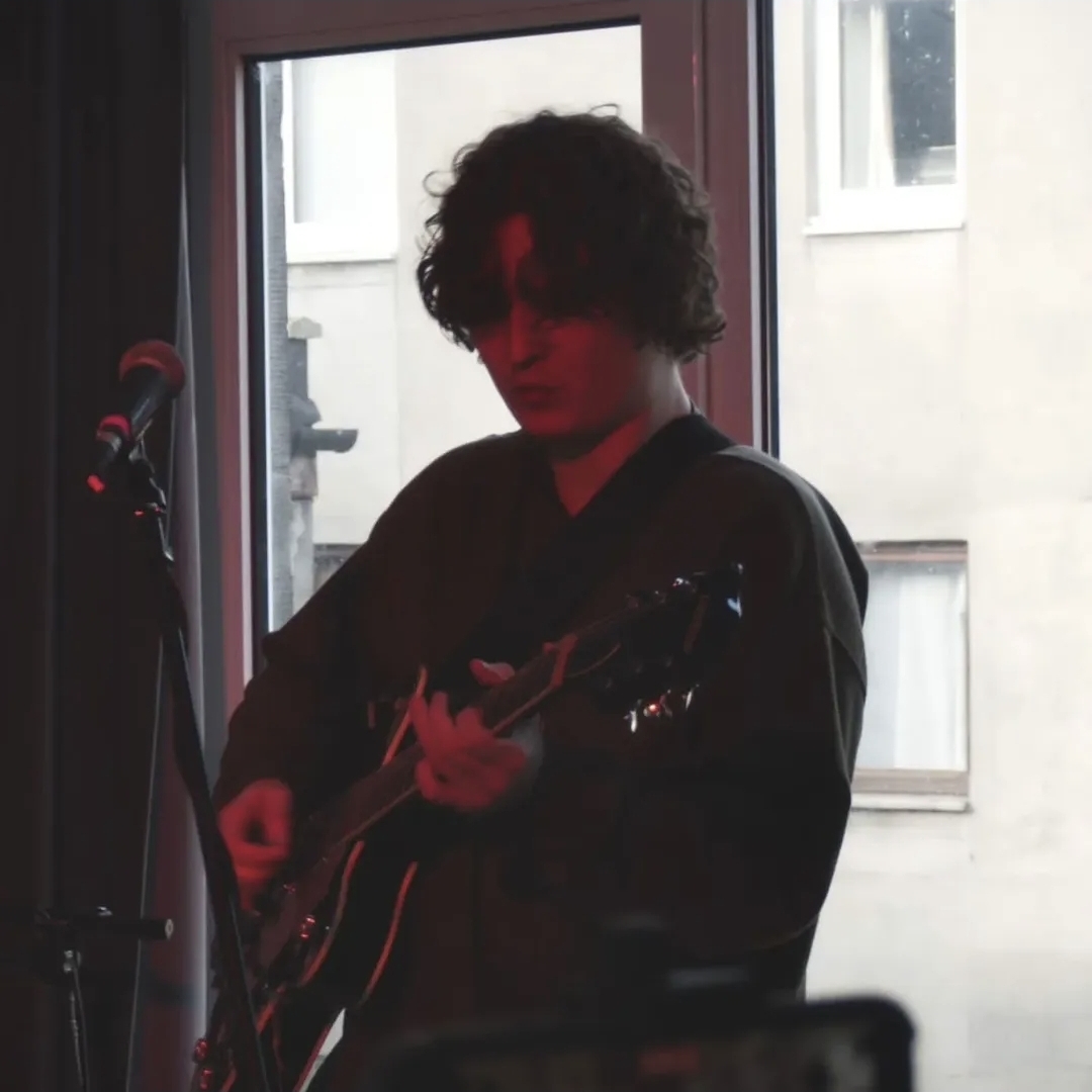 Ross performing at a private corporate event in Glasgow